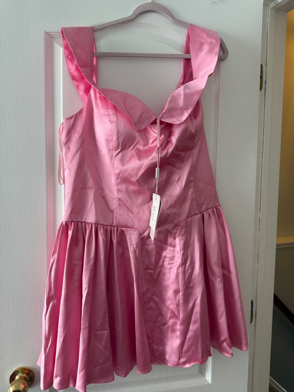 Women’s Stacees NWT Pink Satin Party Dress with Ruffle Collar